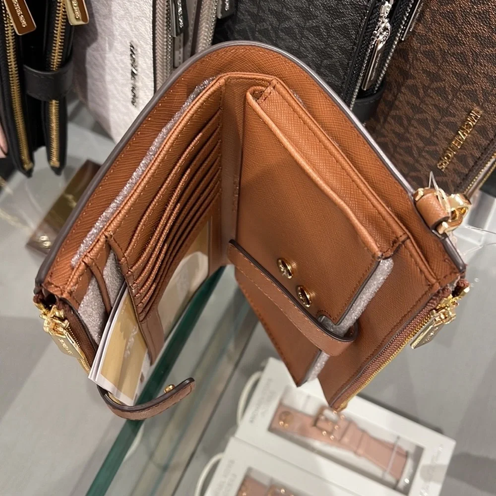 MICHAEL KORS LARGE DOUBLE ZIP WRISTLET WALLET PHONE CASE CLUTCH 
Luggage - Picture 10 of 16